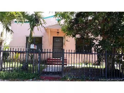 462 NE 64th St, Miami, FL 33138