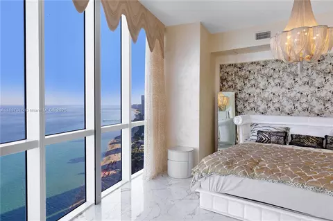 18101 Collins Ave #4609, Sunny Isles Beach, FL 33160