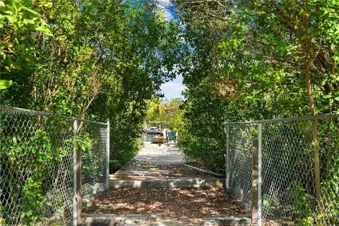 561 Gordon Cir, Key Largo, FL 33037 photo 17