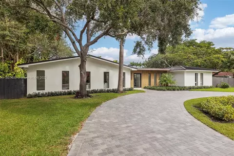 7805 SW 165th St, Palmetto Bay, FL 33157
