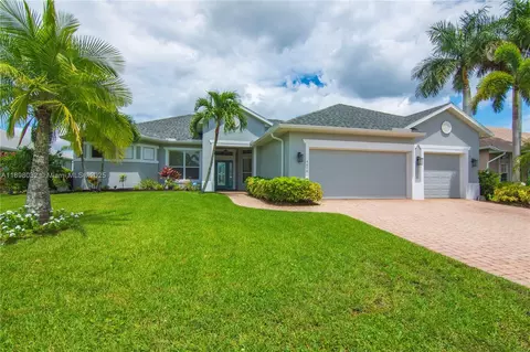 4670 SW Stephanie Ln SW, Vero Beach, FL 32968