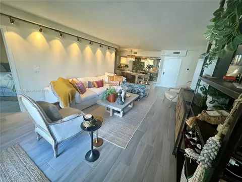 1121 Crandon Blvd #E504, Key Biscayne, FL 33149 photo 7