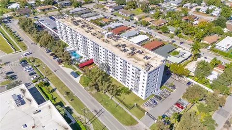 1251 NE 108th St #810, Miami, FL 33161