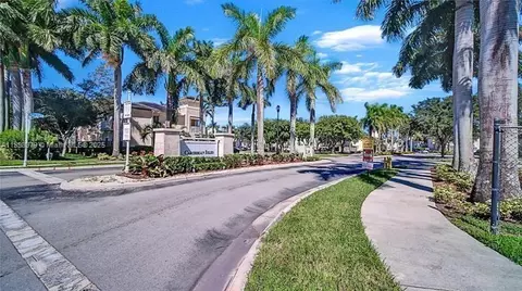 374 NE 27th Ave #201, Homestead, FL 33033