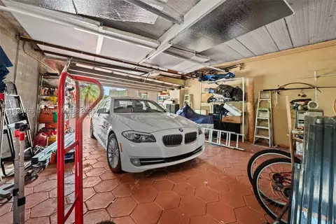 100 E 37th St, Hialeah, FL 33013 photo 21