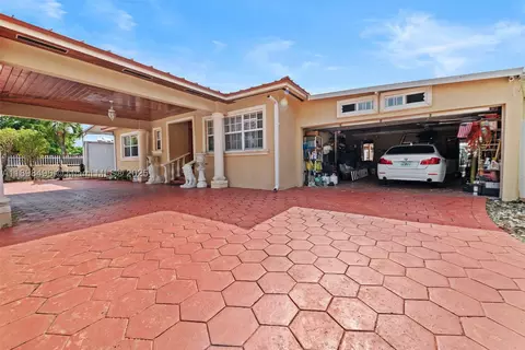 100 E 37th St, Hialeah, FL 33013 photo 3