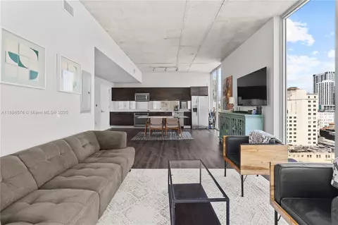 151 SE 1st St #1402, Miami, FL 33131