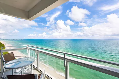 6801 Collins Ave #PH-17, Miami Beach, FL 33141