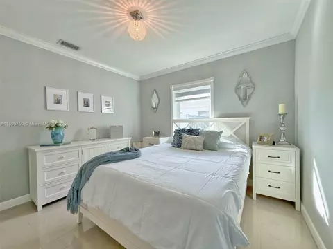 6340 W 14th Ave, Hialeah, FL 33012 photo 15