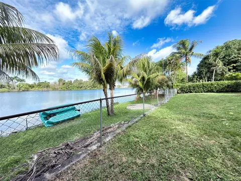 6340 W 14th Ave, Hialeah, FL 33012 photo 21