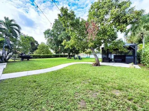 6340 W 14th Ave, Hialeah, FL 33012 photo 26