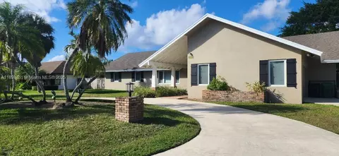 10341 SW 140th St, Miami, FL 33176