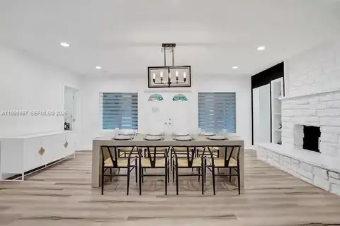 2100 SW 28th Way, Fort Lauderdale, FL 33312