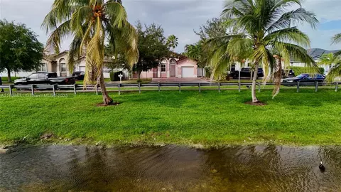 15451 SW 22nd Ter, Miami, FL 33185