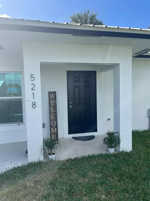 Exterior - 5218 SE 43 St, Okeechobee, FL 34974 photo 3 of 7