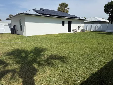 Exterior - 5218 SE 43 St, Okeechobee, FL 34974 photo 6 of 7