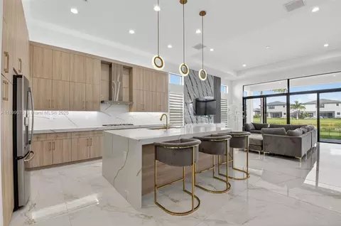 8317 Essex Country Club Dr, Boca Raton, FL 33434