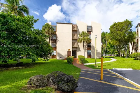 14611 N Kendall Dr #208L, Miami, FL 33186