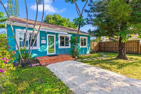 2447 Wilson St, Hollywood, FL 33020