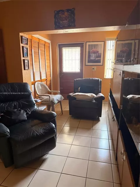 36 E 17th St, Hialeah, FL 33010 photo 4