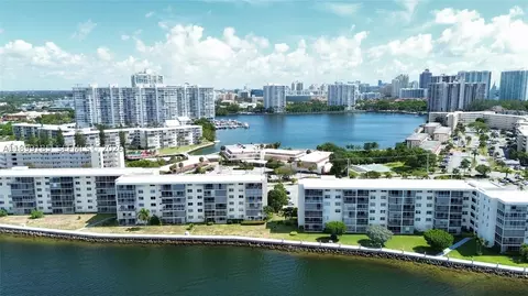 2920 Point East Dr #N311, Aventura, FL 33160