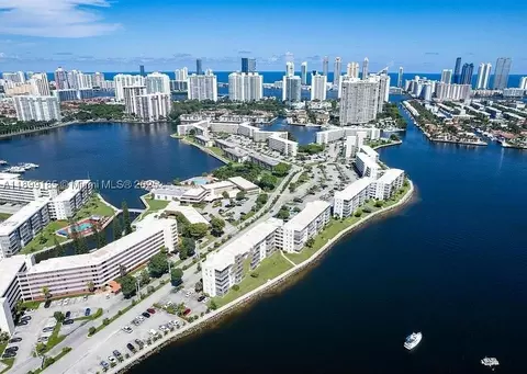 2920 Point East Dr #N311, Aventura, FL 33160