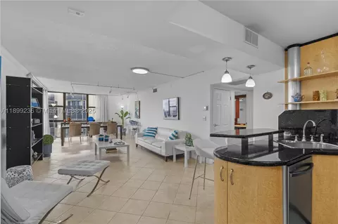 20379 W Country Club Dr #2039, Aventura, FL 33180