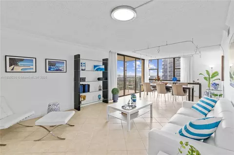 20379 W Country Club Dr #2039, Aventura, FL 33180