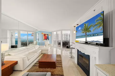 4775 Collins Ave #1708, Miami Beach, FL 33140