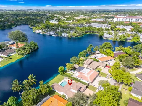 View/Area - 14940 Egan Ln, Miami Lakes, FL 33014 photo 5 of 10