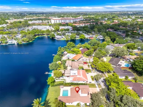 View/Area - 14940 Egan Ln, Miami Lakes, FL 33014 photo 6 of 10