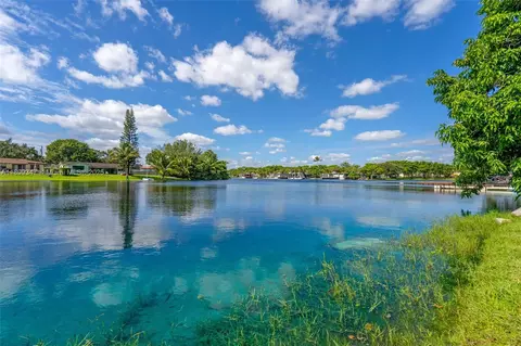 View/Area - 14940 Egan Ln, Miami Lakes, FL 33014 photo 8 of 10