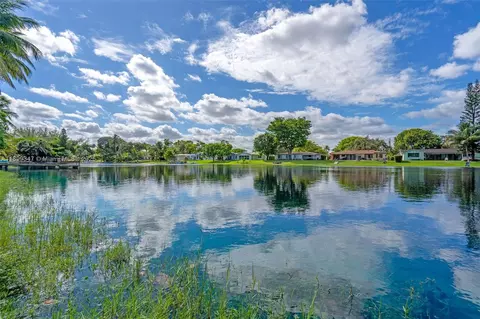 View/Area - 14940 Egan Ln, Miami Lakes, FL 33014 photo 9 of 10