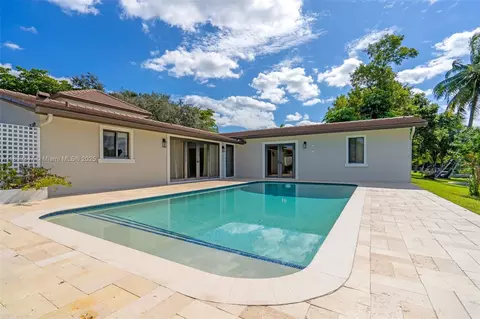 Exterior - 14940 Egan Ln, Miami Lakes, FL 33014 photo 8 of 10