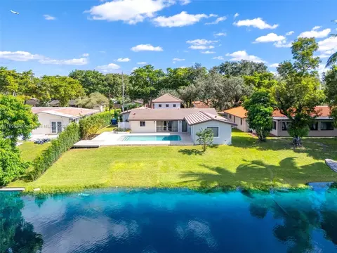 View/Area - 14940 Egan Ln, Miami Lakes, FL 33014 photo 10 of 10