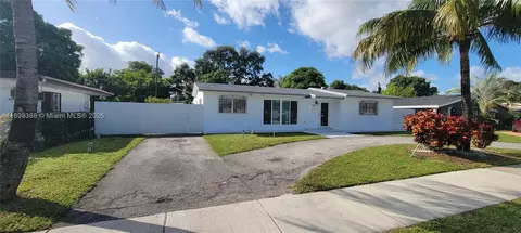 730 NW 178th Ter, Miami Gardens, FL 33169