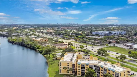 6475 W Oakland Park Blvd #210, Lauderhill, FL 33313