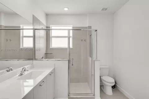 Bath - 12523 NW 24th Ave, Miami, FL 33167 photo 3 of 3