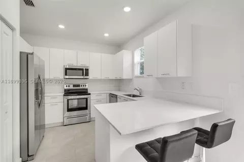 Kitchen - 12523 NW 24th Ave, Miami, FL 33167 photo 1 of 2