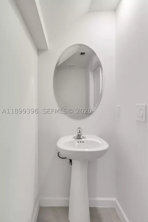 Bath - 12523 NW 24th Ave, Miami, FL 33167 photo 1 of 3