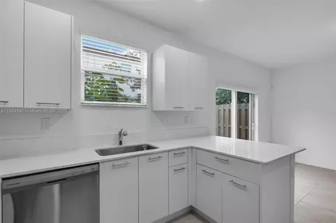 Kitchen - 12523 NW 24th Ave, Miami, FL 33167 photo 1 of 1