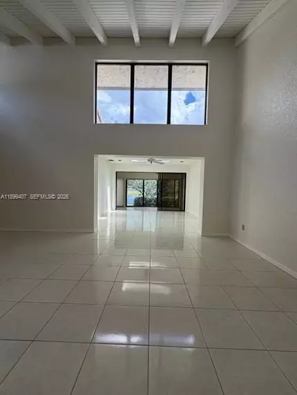 Living - 21686 Arriba Real #40-A, Boca Raton, FL 33433 photo 1 of 13