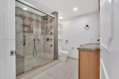 Bath - 21686 Arriba Real #40-A, Boca Raton, FL 33433 photo 1 of 6
