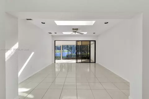 Living - 21686 Arriba Real #40-A, Boca Raton, FL 33433 photo 3 of 13