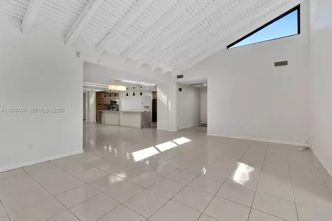 Living - 21686 Arriba Real #40-A, Boca Raton, FL 33433 photo 2 of 13