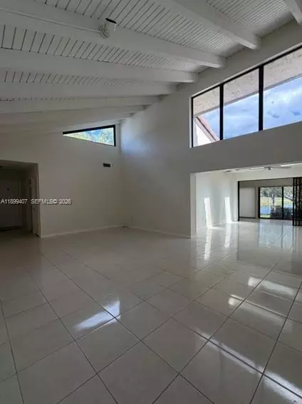 Living - 21686 Arriba Real #40-A, Boca Raton, FL 33433 photo 13 of 13