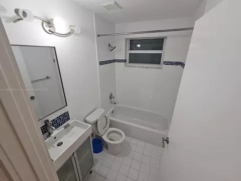 Bath - 5754 NW 98th Ave, Doral, FL 33178 photo 2 of 4