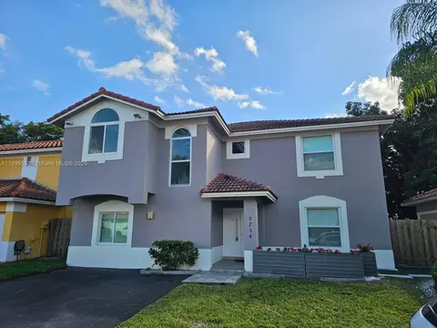 5754 NW 98th Ave, Doral, FL 33178