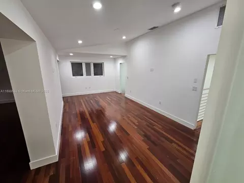 Living - 5754 NW 98th Ave, Doral, FL 33178 photo 3 of 7