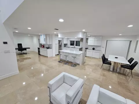 Kitchen - 5754 NW 98th Ave, Doral, FL 33178 photo 1 of 2